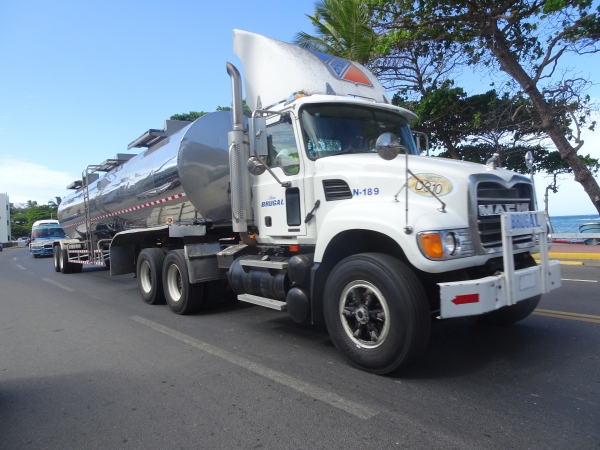 Mack Granite Truck & Trailers