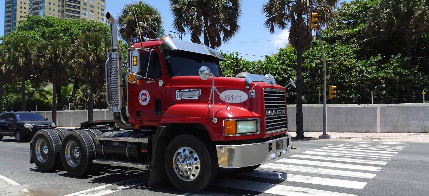 Mack CH truck container pictures