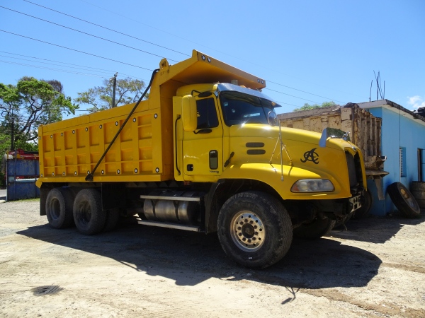 Mack Pinnacle/ Vision trucks